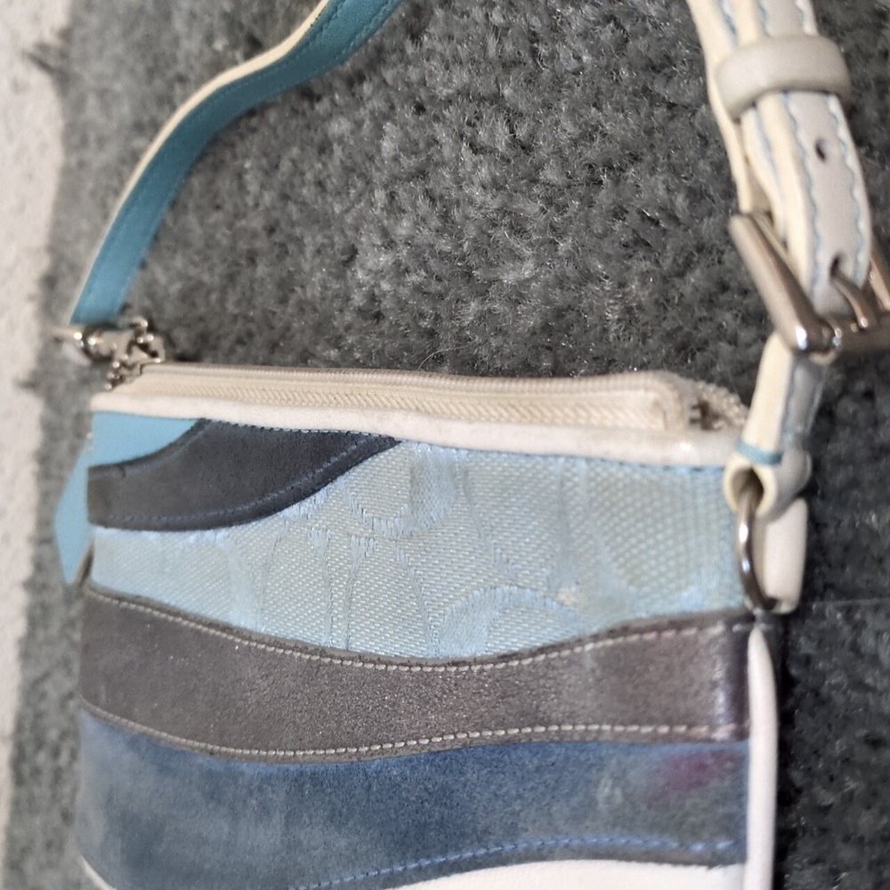 🩵Coach Wristlet Stylish Blue and Gray Women's Clutch - Picture 6 of 6
